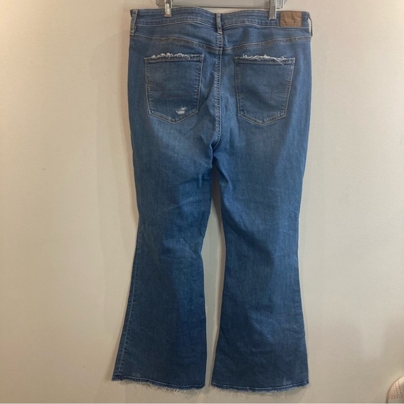 AMERICAN EAGLE Sz 14S Super High Rise Flare Torn Knee Mid-Wash Jeans - Picture 13 of 13